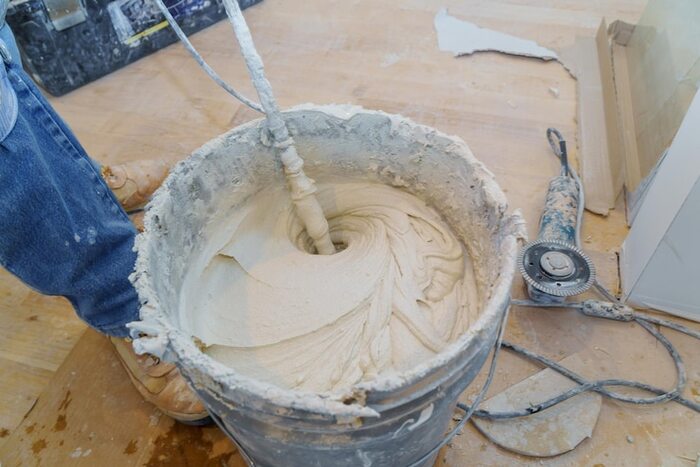 Proper Mixing gypsum plaster